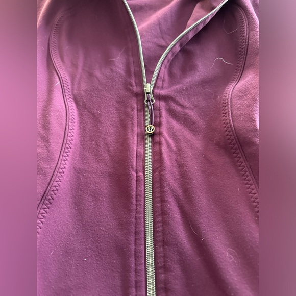 Lululemon define jacket in wine - Picture 3 of 6